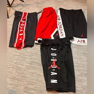 Boys Jordan shorts size XL